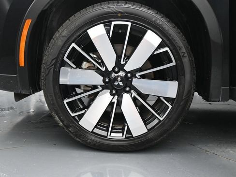 Used 2025 Mitsubishi Outlander SE AWD/4WD image 28