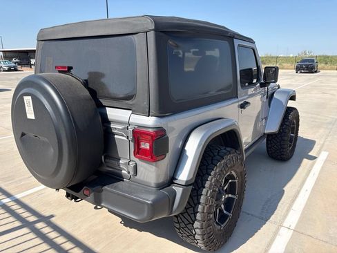 Used 2019 Jeep Wrangler Rubicon w/ Steel Bumper Group AWD/4WD image 5