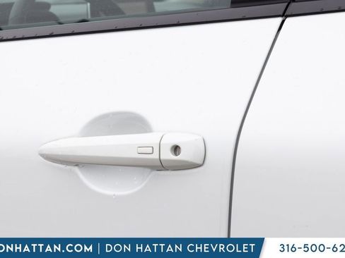 Used 2025 Nissan Rogue SV AWD/4WD image 33
