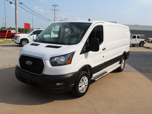 Used 2025 Ford Transit 250 Low Roof w/ Exterior Upgrade Package RWD image 38