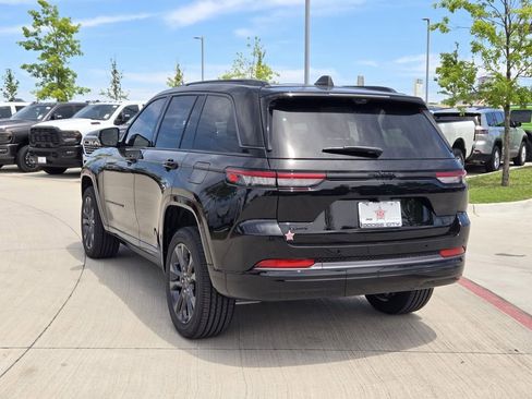 New 2026 Jeep Grand Cherokee Limited AWD/4WD image 3