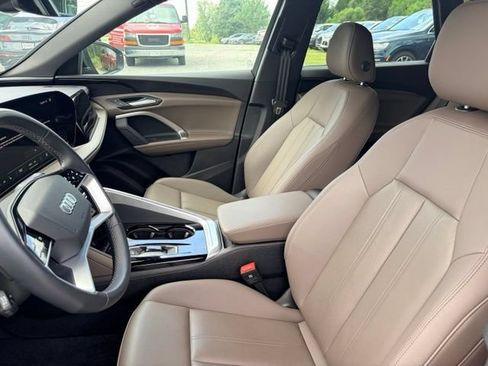Used 2025 Audi Q5 Premium w/ Convenience Package AWD/4WD image 7