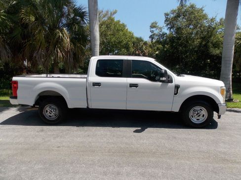 Used 2017 Ford F250 XL w/ Power Equipment Group RWD image 8