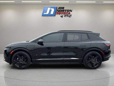 Used 2024 Chevrolet Equinox EV RS FWD image 8