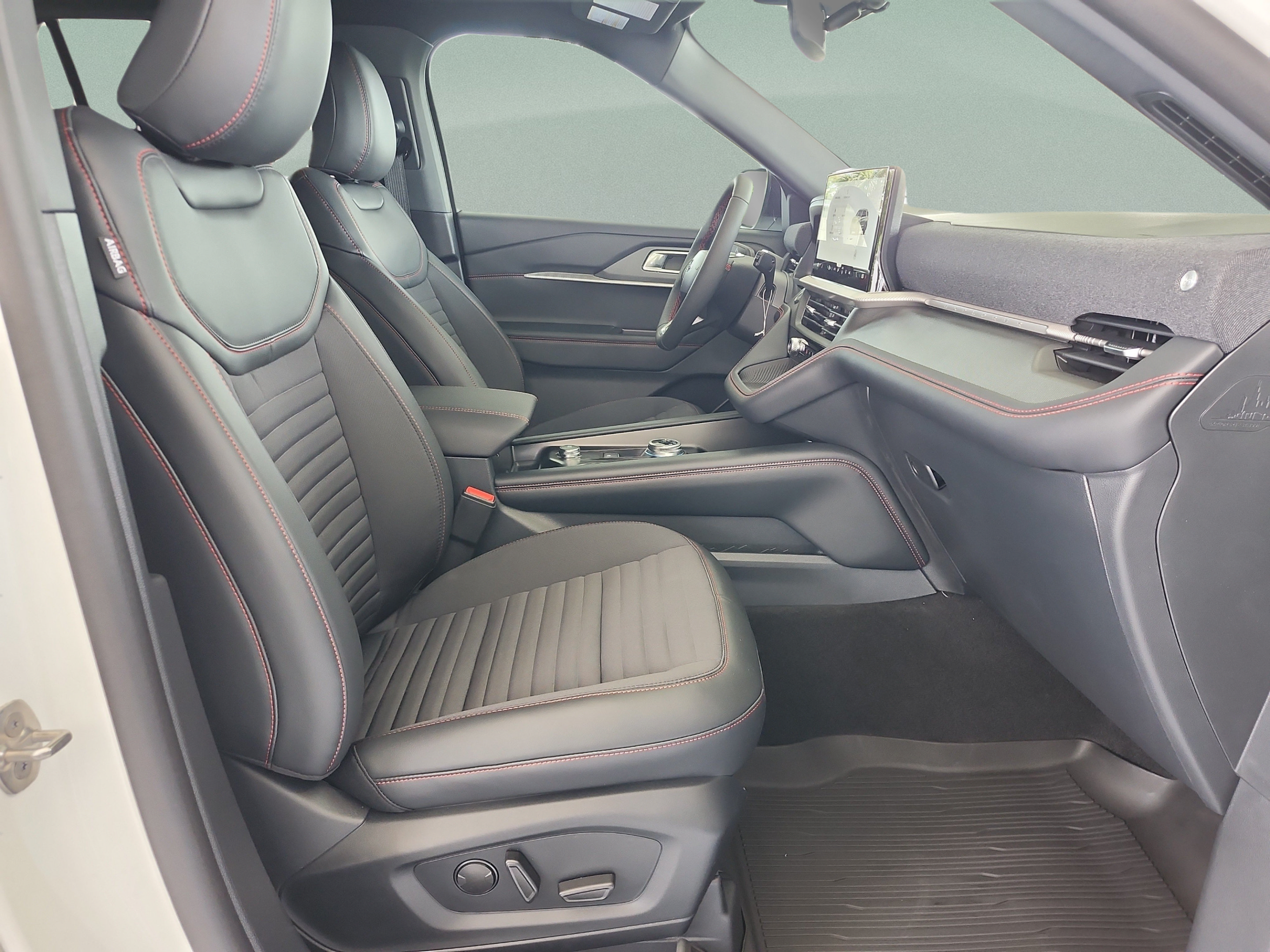 New 2026 Ford Explorer ST-Line w/ Premium Package RWD image 20