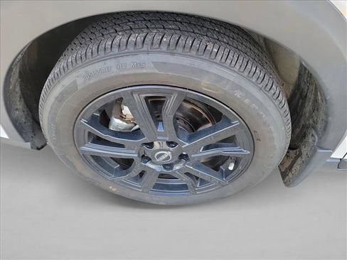 Used 2024 Nissan Kicks SV w/ Interior Electronics Package FWD image 9