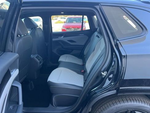 New 2026 Volkswagen Tiguan SE R-Line FWD image 26