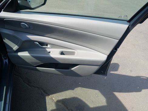 Used 2023 Hyundai Elantra SEL w/ Convenience Package FWD image 28