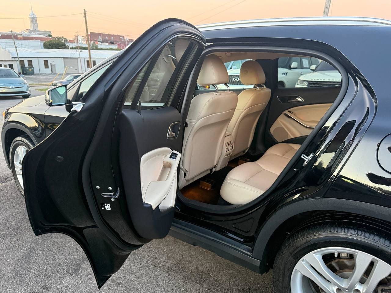 Used 2015 Mercedes-Benz GLA 250 4MATIC w/ Premium Package image 34