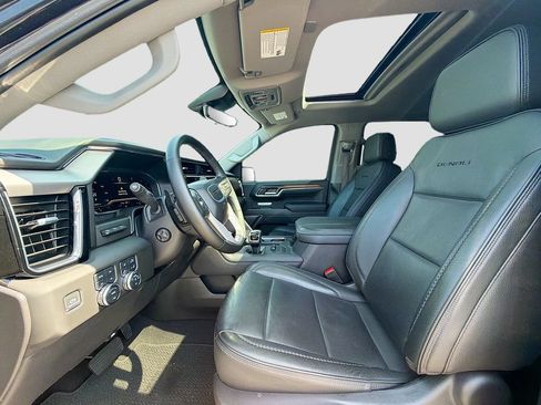 Used 2025 GMC Sierra 1500 Denali w/ Technology Package AWD/4WD image 22