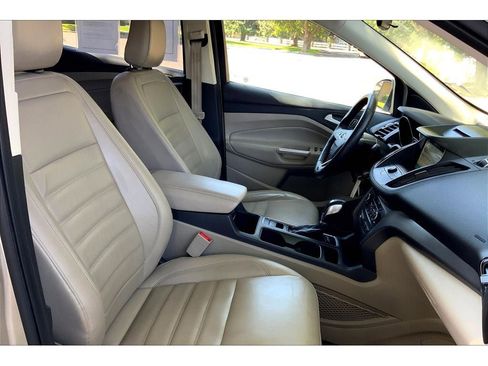 Used 2018 Ford Escape SEL image 7