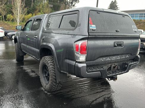 Used 2021 Toyota Tacoma TRD Sport image 4