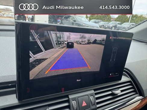 Used 2023 Audi Q5 2.0T Premium w/ Convenience Package image 17
