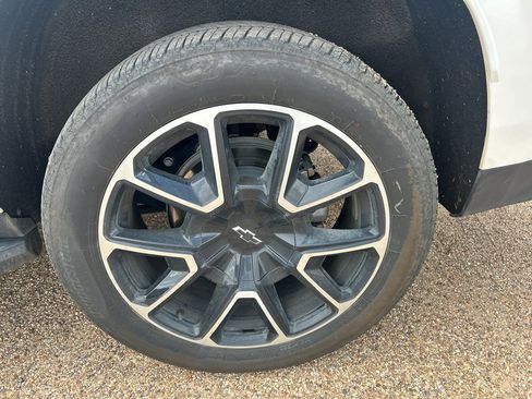 Used 2024 Chevrolet Tahoe RST w/ Luxury Package image 9