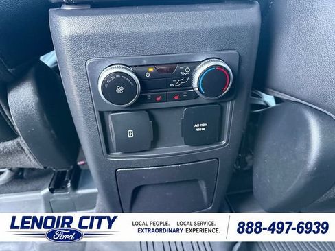 Used 2024 Ford Explorer Limited w/ Limited Technology Package AWD/4WD image 15