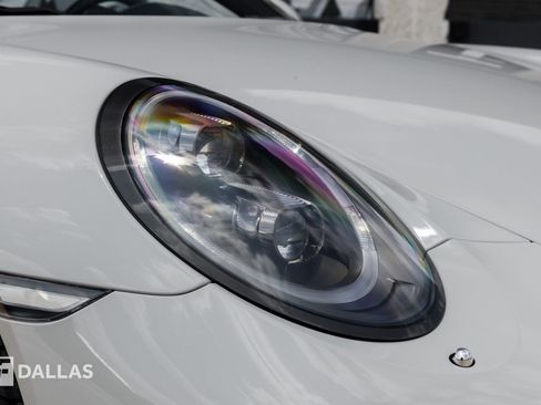 Used 2018 Porsche 911 Turbo image 3