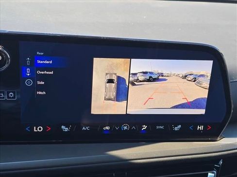 New 2026 Chevrolet Traverse LT w/ Sun and Wheel Package image 23