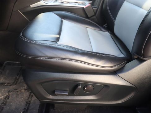 Certified 2022 Ford Explorer XLT w/ Equipment Group 202A image 17