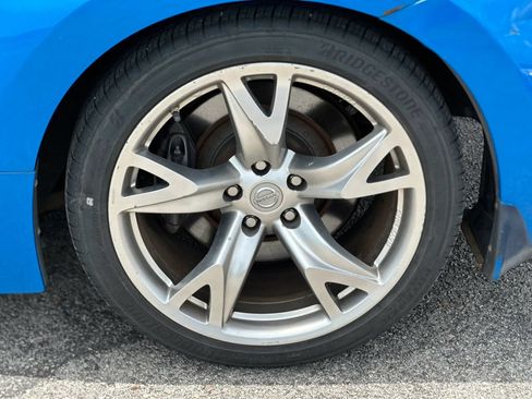 Used 2009 Nissan 370Z Touring w/ Sport Pkg RWD image 16