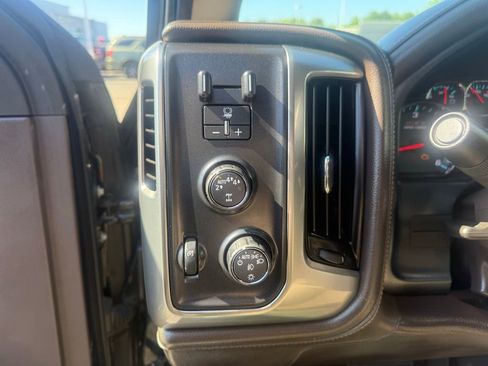 Used 2018 Chevrolet Silverado 1500 LTZ Z71 w/ LTZ Plus Package AWD/4WD image 13