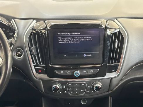 Used 2021 Chevrolet Traverse LT FWD image 21
