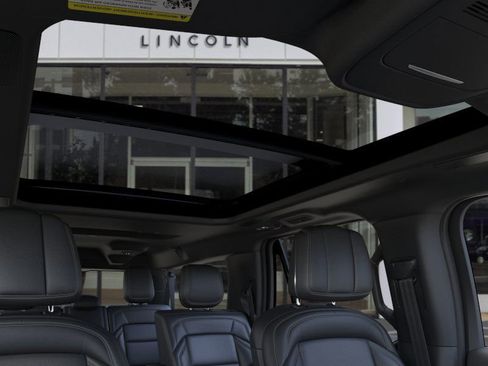 New 2025 Lincoln Navigator L Reserve w/ Jet Appearance Package image 22