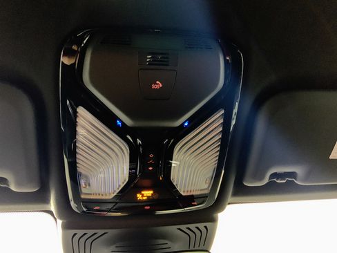 Used 2024 BMW X3 xDrive30i w/ Convenience Package w/ZPA image 25