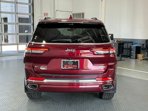 Used 2022 Jeep Grand Cherokee L Overland w/ Advanced Protech Group III AWD/4WD image 38