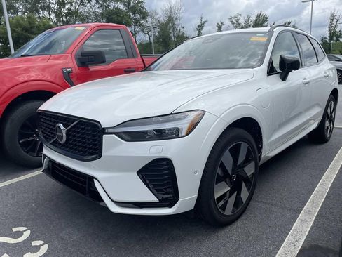 Used 2024 Volvo XC60 T8 Ultimate w/ Climate Package AWD/4WD image 2