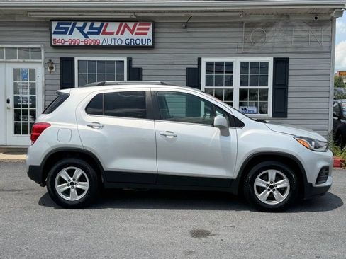 Used 2019 Chevrolet Trax LT FWD image 1