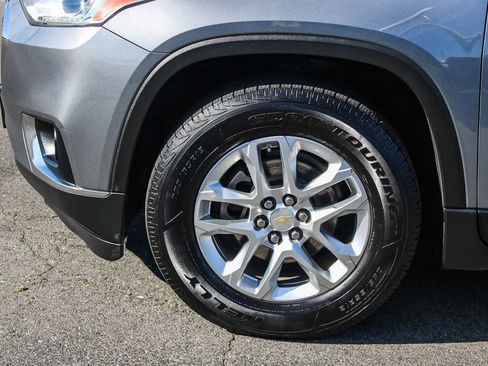 Used 2019 Chevrolet Traverse LT image 9