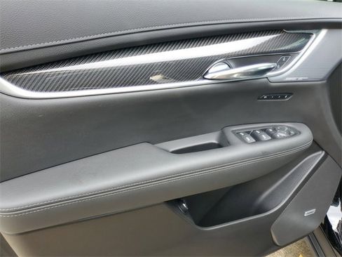 Certified 2024 Cadillac XT6 Sport w/ Technology Package image 20