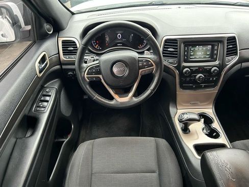 Used 2015 Jeep Grand Cherokee Laredo w/ Quick Order Package 23E RWD image 9