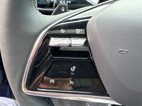 New 2025 Cadillac Lyriq Sport image 29