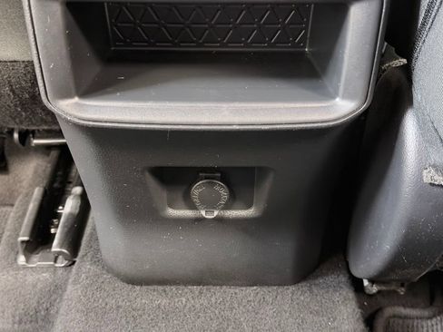 Used 2019 Toyota RAV4 LE w/ Carpet Mat Package AWD/4WD image 21
