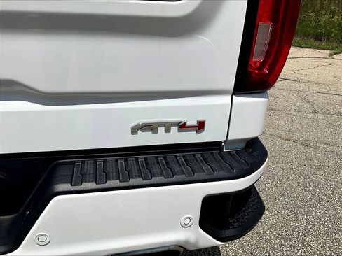 Used 2023 GMC Sierra 1500 AT4 w/ Technology Package AWD/4WD image 27