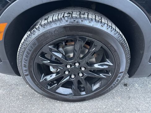 Used 2019 Chevrolet Blazer LT w/ Sun and Wheels Package image 11