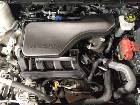 Used 2021 Nissan Rogue Sport S image 30