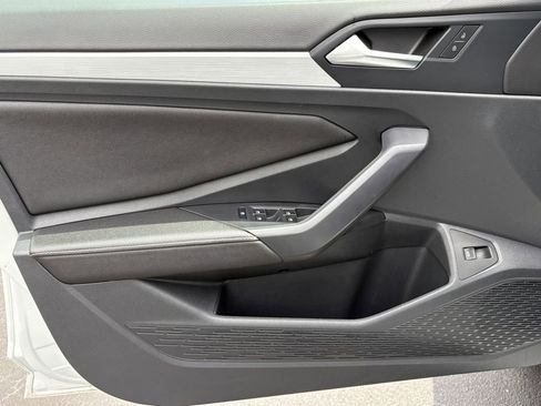 Used 2025 Volkswagen Jetta Sport FWD image 10