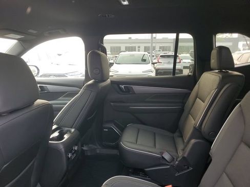 Certified 2025 Buick Enclave Sport Touring w/ Power Package FWD image 9