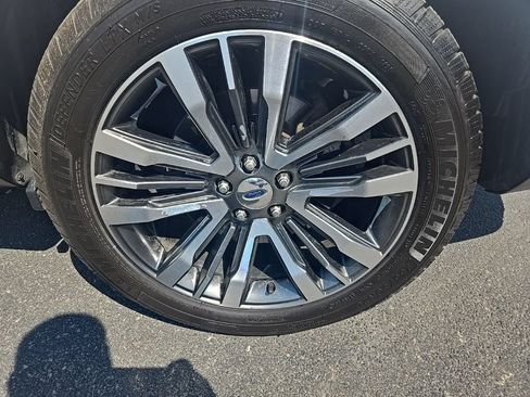 Used 2016 Ford Explorer Platinum AWD/4WD image 39