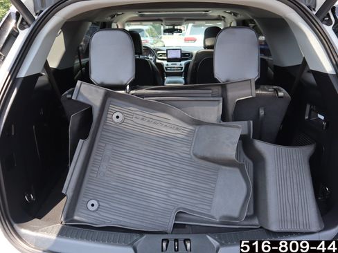 Used 2022 Ford Explorer XLT w/ Equipment Group 202A AWD/4WD image 30