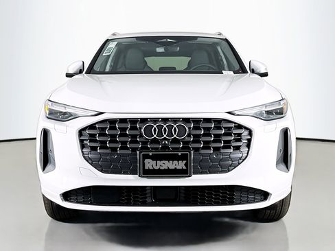 New 2025 Audi Q5 Premium Plus image 2