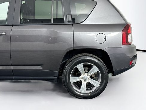 Used 2016 Jeep Compass High Altitude AWD/4WD image 39