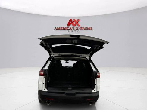 Used 2020 Chevrolet Traverse LT image 58