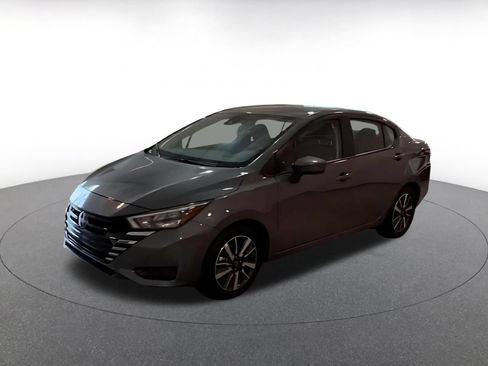 Used 2025 Nissan Versa SV FWD image 8