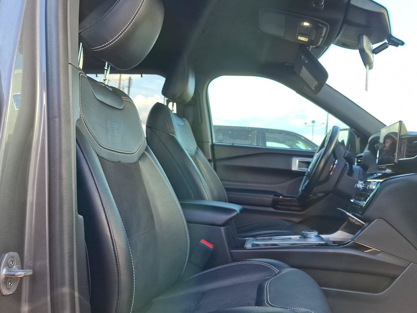 Used 2022 Ford Explorer ST w/ ST Street Pack RWD image 13