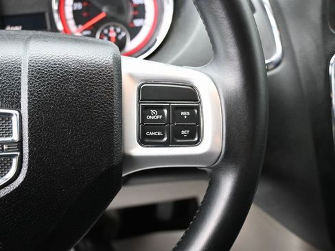 Used 2017 Dodge Grand Caravan SE w/ Power Window Group image 19