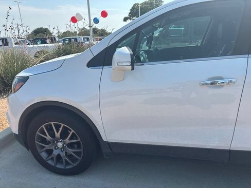 Used 2019 Buick Encore Sport Touring FWD image 5