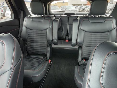 New 2026 Ford Explorer ST-Line w/ ST-Line Street Pack image 8